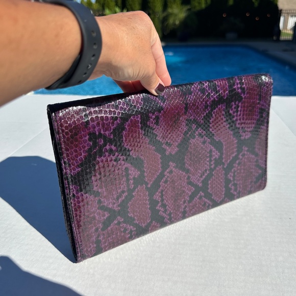 White House Black Market Purple Snakeskin Clutch Evening Bag - Picture 3 of 14